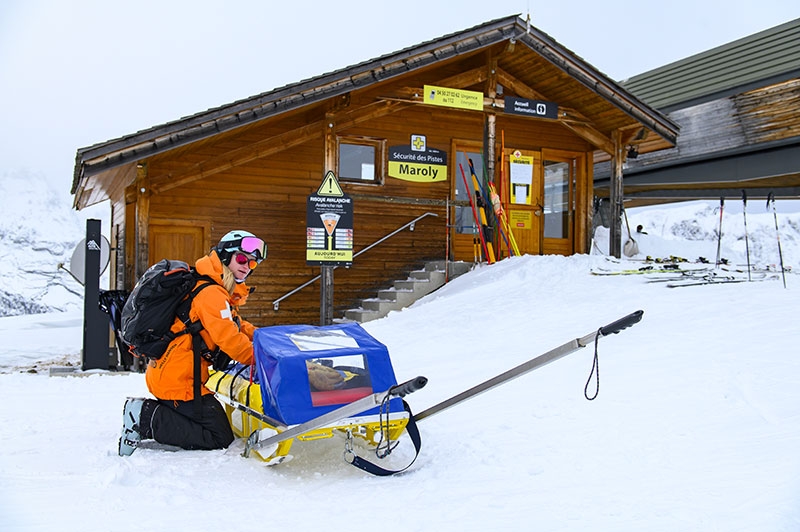 Pisteuse-secouriste l’hiver, Fantille Cuevas est maître-nageuse l’été et sapeur-pompier volontaire. Le secours aux personnes, c’est sa vocation !