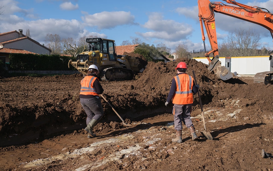 Un chantier de fouilles préventives classique pour conserver la mémoire du site avant que le nouvel aménagement prévu ne vienne détruire ces traces du passé.