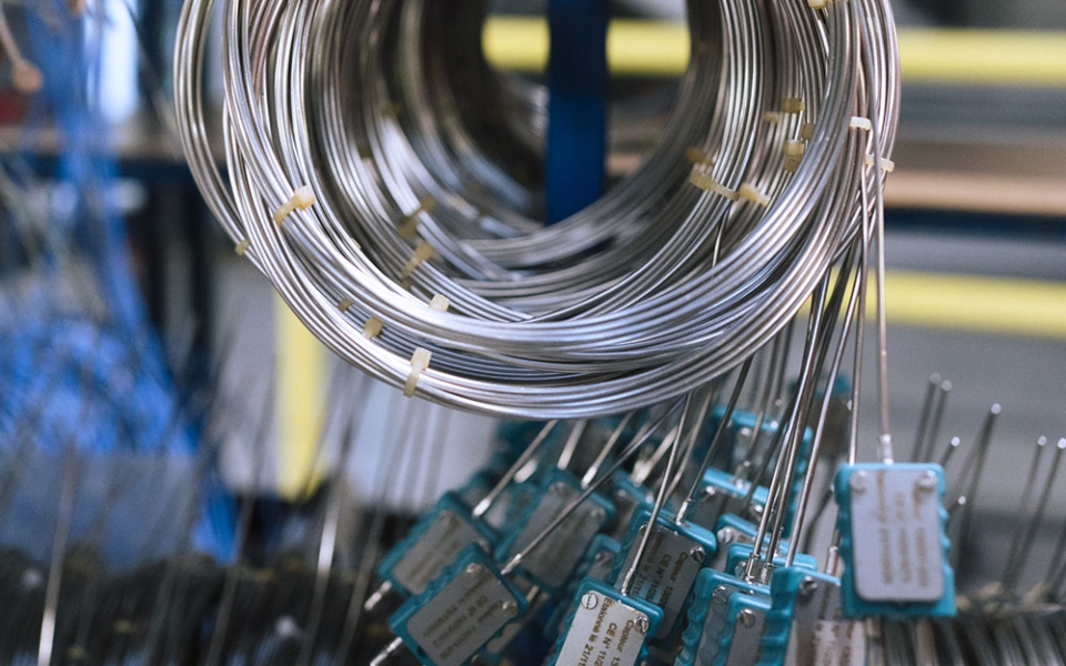 L’entreprise conçoit et produit des capteurs industriels (thermocouples simples et thermosondes complexes) pouvant mesurer des températures de – 253 °C à + 1 500 °C.