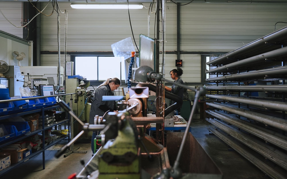 Dans un secteur d’activité très masculin, l’entreprise fait figure d’exception : ici, 70 % des salariés sont des femmes.