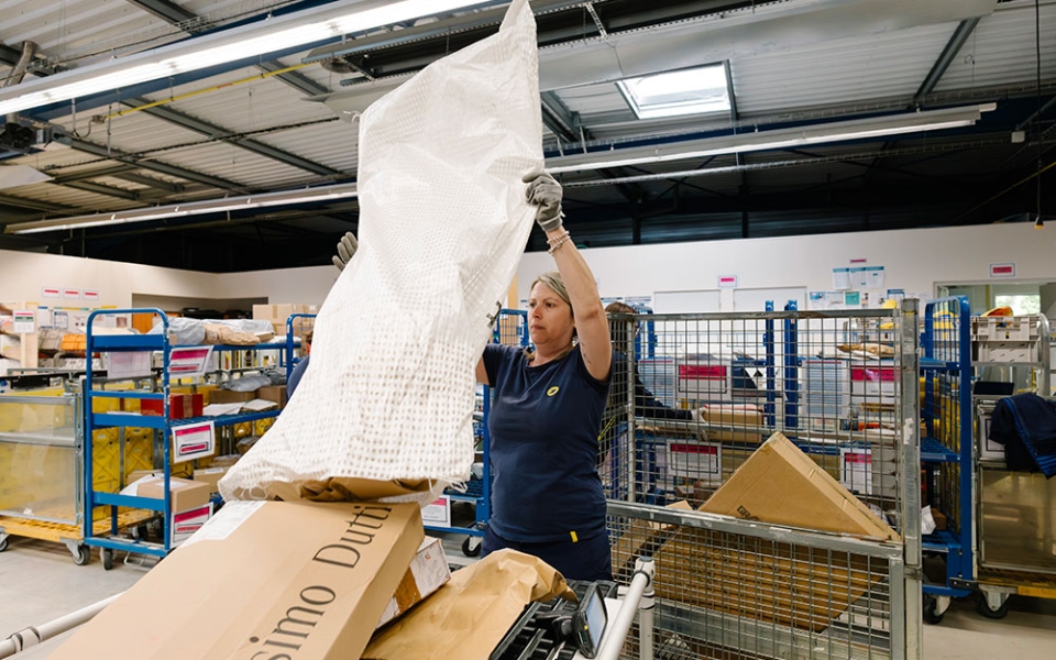 …Heureusement, l’activité « colis » est, elle, en augmentation constante même si cela ne compense pas la baisse du courrier.