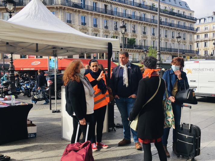 Les militants CFDT d’Île-de-France ont rencontré des voyageurs et des travailleurs à la gare du Nord le mercredi 29 septembre. L’événement, ouvert à tous les travailleurs et demandeurs d’emploi, était organisé avec Union, partenaire de la CFDT, afin d’informer les livreurs à vélo ou à moto ainsi que les VTC.