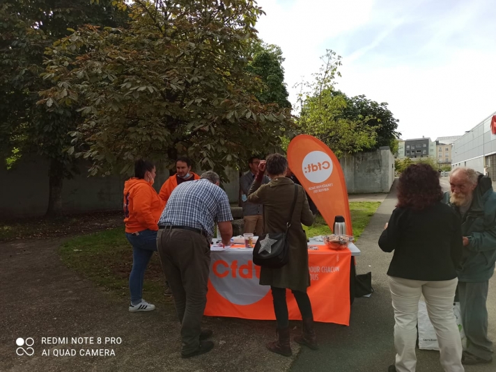 À Nevers, les militants sont allés à la rencontre des agents du public (à l’entrée du restaurant administratif), ils ont pu voir une trentaine d’agents.