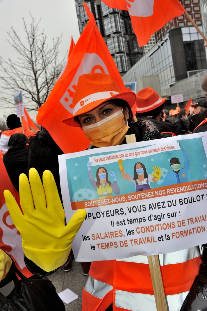 Pinar Karaciger travaille chez Derichebourg Propreté.