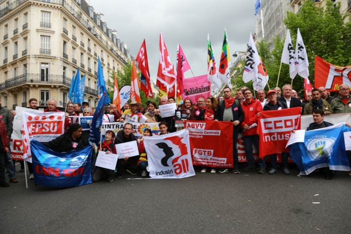 Une cinquantaine de représentants syndicaux internationaux ont fait le déplacement à Paris ce 1er mai 2023.