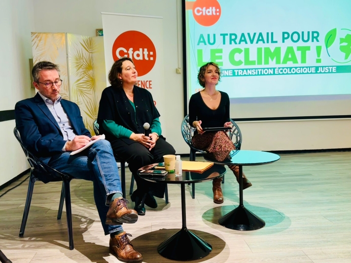 De gauche à droite : Fabien Guimbretière, Sandrine Henckel (chargée de mission eau, risque et aménagement – Région Sud Provence-Alpes-Côte d’Azur) et Isabelle Godefroy, le 8 décembre, à Marseille.