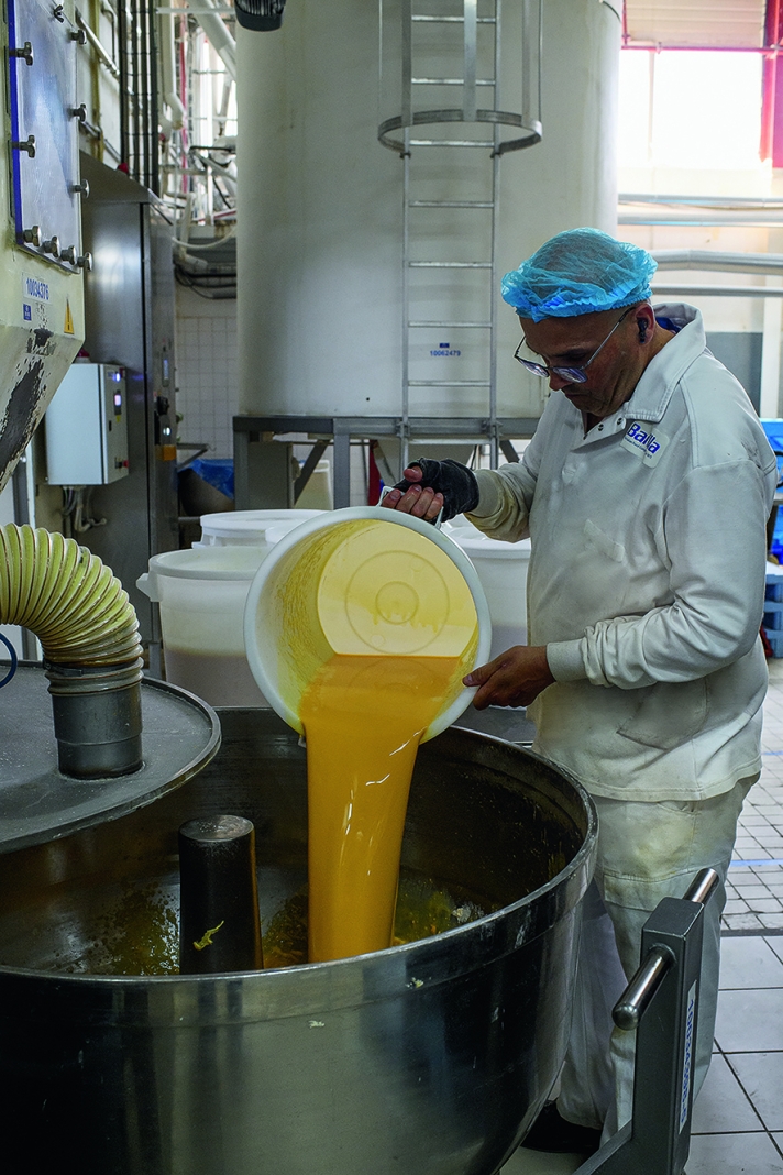 Les salariés ont en moyenne plus de vingt trois ans d’ancienneté ; 13 % d’entre eux sont reconnus travailleurs handicapés. Sans l’accord seniors, beaucoup ne pourraient pas continuer à travailler.