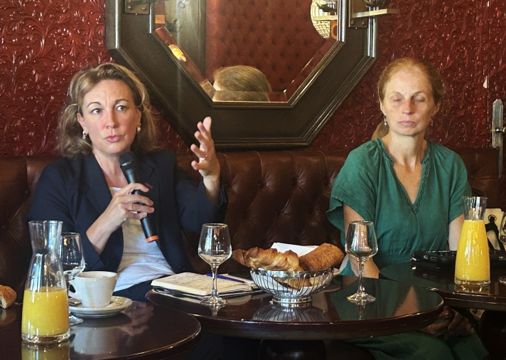 Marylise Léon et Sophie Massieu (présidente de l’Ajis), le 3 septembre dernier, à Paris.