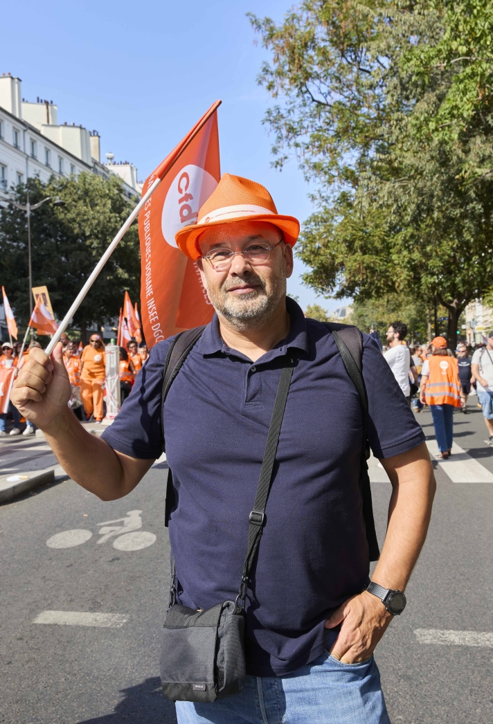 Les maux sont profonds. Ils souffrent d’un manque de reconnaissance, sont épuisés par la répétition des réformes, les réorganisations successives, le manque d’effectifs et la dégradation continue de leurs conditions de travail. « On a marre d’être des variables d’ajustement ! », clame David, contrôleur des finances publiques.