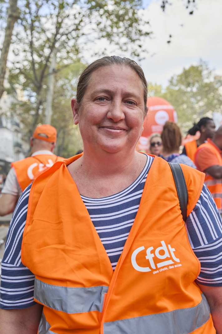L’annonce d’un nouveau gel du point d’indice, le huitième en dix ans, a été la goutte de trop selon Virginie, infirmière à l’hôpital Trousseau. « C’est de plus en plus compliqué pour les agents de s’en sortir avec des salaires de misère, notamment ceux qui perçoivent les plus bas niveaux de rémunérations. »