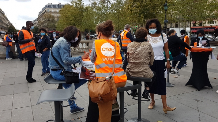 Opération #Réponses à emporter, du 22 au 24 septembre 2020, à Paris, place de la République