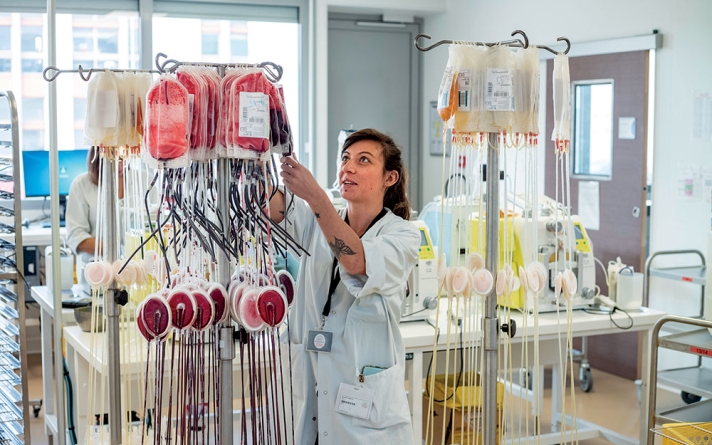 L’architecture et les équipements de ces nouveaux locaux, inaugurés en 2022, ont été pensés pour et avec le personnel. Objectifs : optimiser les déplacements et réduire le risque de troubles musculosquelettiques.