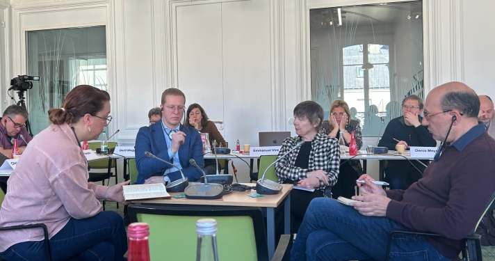 La CFDT, la CGT, l'Unsa et la Confédération allemande des syndicats (DGB), réunis, fin avril, pour la création officielle du réseau franco-allemand.