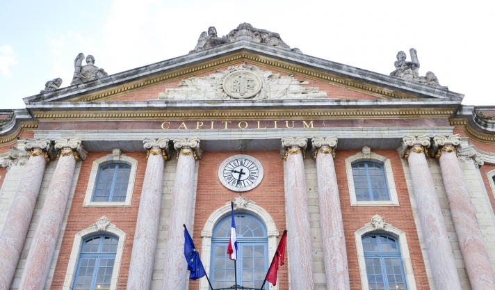 La façade de la mairie de Toulouse…