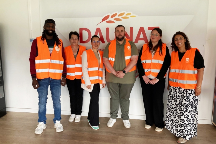 De gauche à droite : Hamdi, Véronique, Stéphanie, Clément, Amandine et Hanan.