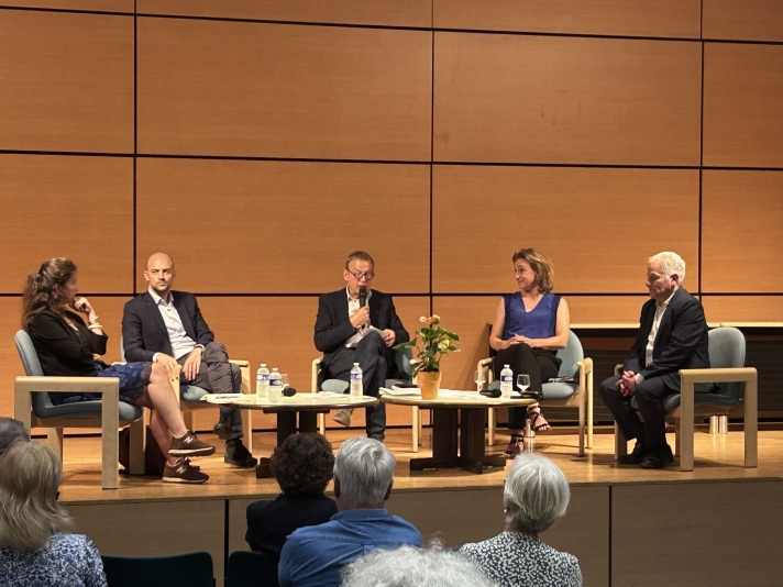 De gauche à droite : Laetitia Bucaille, Jean-Noël Barrot, Olivier Prat, Marylise Léon et Denis Charbit.