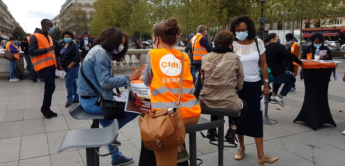 Opération #Réponses à emporter du 22 au 24 septembre 2020 à Paris, place de la République