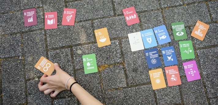 Les « fresques du climat », des ateliers ludiques proposés aux salariés pour les sensibiliser aux impacts du réchauffement climatique sur leur vie professionnelle et personnelle.