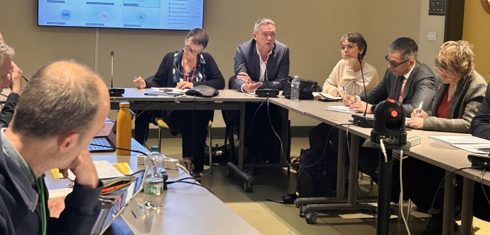 Au centre, Isabelle Mercier, secrétaire nationale de la CFDT, et Yvan Ricordeau, secrétaire général adjoint, lors d’un atelier de la conférence TER…