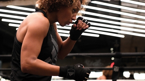 Estelle Yoka Mossely est la première Française médaillée d'or en boxe aux J.O.