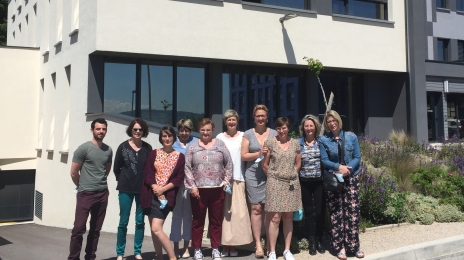 Autour de la secrétaire de la section CFDT Patricia Dreyer (quatrième en partant de la droite), l’équipe, par son inlassable travail de terrain, a su obtenir des résultats face à une direction récalcitrante, devenir majoritaire et attirer à elle de nouveaux adhérents.