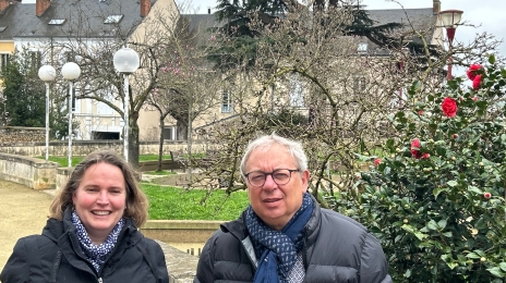 Caroline Marnet, déléguée syndicale de Laborizon Maine Anjou (Biogroup), et Théo Gautier, militant CFDT à la retraite et accompagnant ARC amené à intervenir dans différents départements de la région Pays de la Loire.
