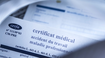 illustration certificat médical déclaration ATMP