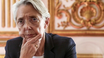 La Première ministre va recevoir le 12 juillet à Matignon les organisations syndicales et patronales afin de « bâtir ensemble un nouveau pacte de la vie au travail ».