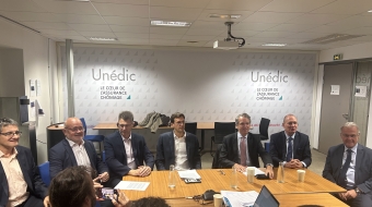 Olivier Guivarch (au centre) est le chef de file CFDT dans le cadre de la négociation assurance chômage.