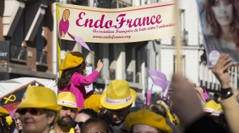Lors d’une mobilisation (à Paris, en mars 2017) à l’appel de plusieurs associations luttant pour la reconnaissance de l’endométriose, une maladie qui touche de nombreuses femmes…