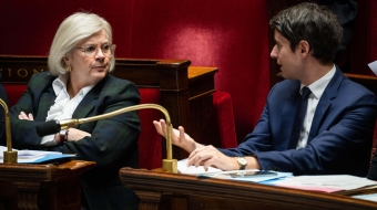 Catherine Vautrin, ministre du Travail, de la Santé et des Solidarités, et Gabriel Attal, Premier ministre.