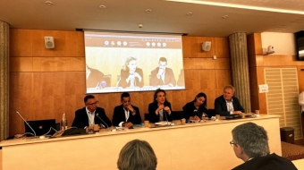 À la tribune, de gauche à droite : Cyril Chabanier (CFTC), Frédéric Souillot (FO), Marylise Léon (CFDT), Sophie Binet (CGT) et François Hommeril (CFE-CGC).