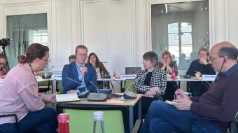 La CFDT, la CGT, l'Unsa et la DGB allemande, réunis fin avril, pour la création officielle de l'intersyndicale franco-allemande.