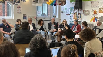 Au micro, Lydie Nicol, secrétaire nationale de la CFDT.