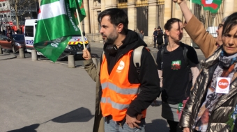 Au centre de l’image, Swann Principal, secrétaire général du SNME-CFDT.
