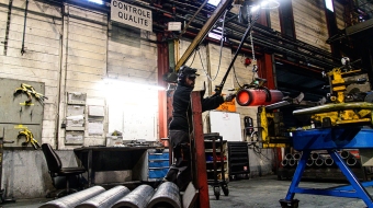 L’usine d’armement Les Forges de Tarbes (65), produit des corps creux d’obus. Sa production est passée de quasi nulle en 2022 à un objectif de 150 000 unités annuelles.